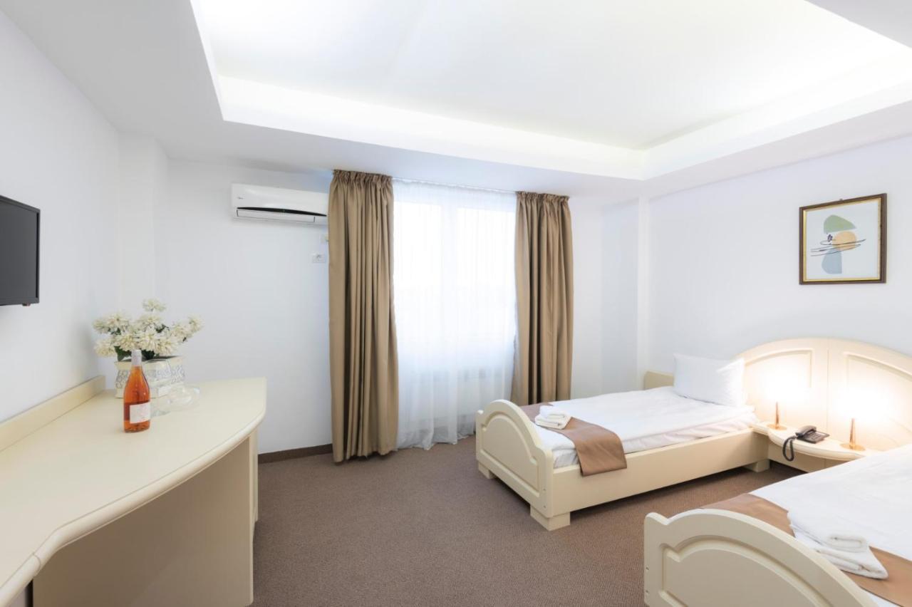 Hotel Randy 康斯坦察 外观 照片