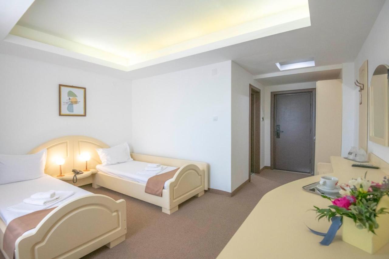 Hotel Randy 康斯坦察 外观 照片