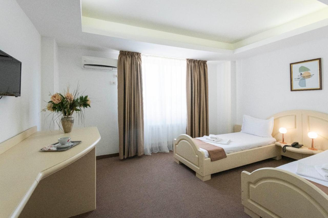Hotel Randy 康斯坦察 外观 照片